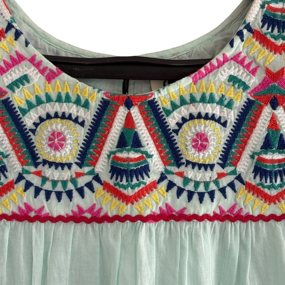 Spade & Heart Lindsie Embroidered Detail Yoke Tank Top Sleeveless Size Large - Picture 2 of 7